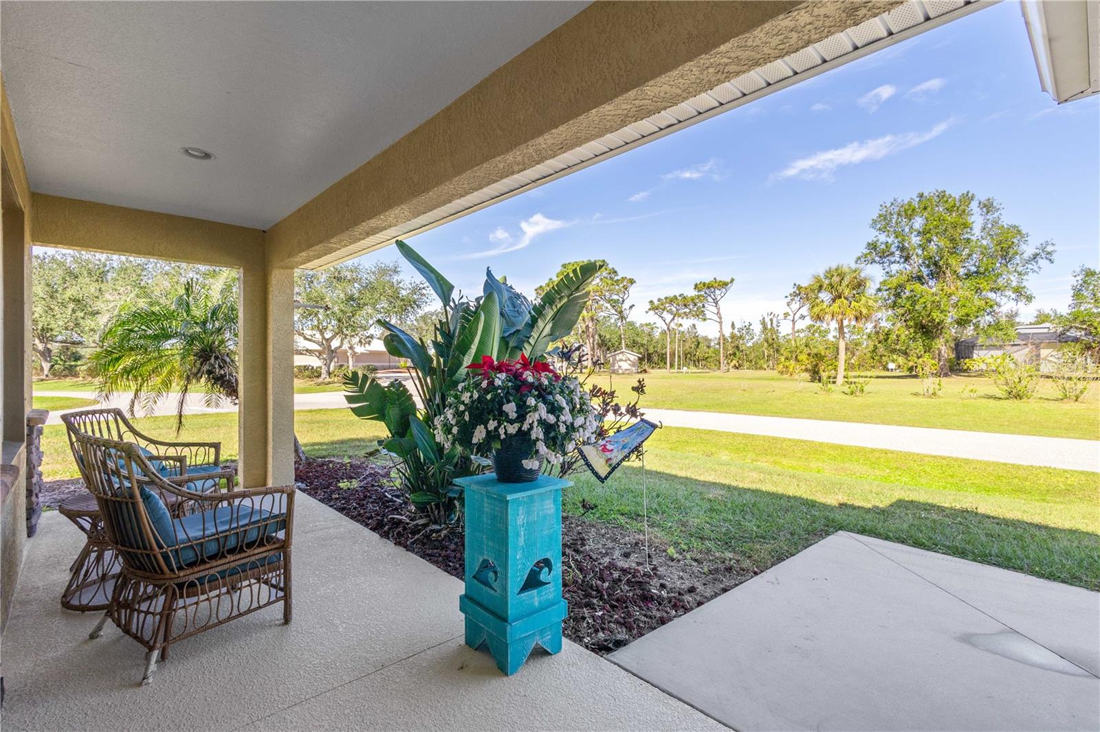 Image 4 of 40 For 9325 Crugar Terrace