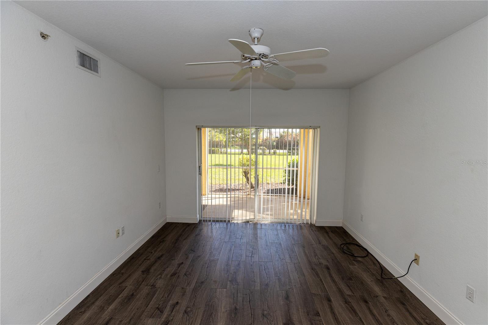 Image 6 of 19 For 6481 Aragon Way 101