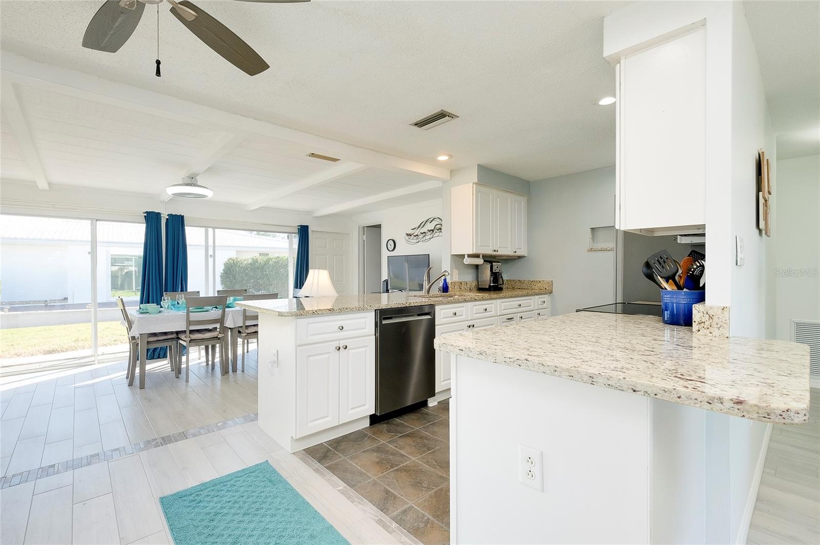Image 15 of 59 For 411 Circlewood Drive I2