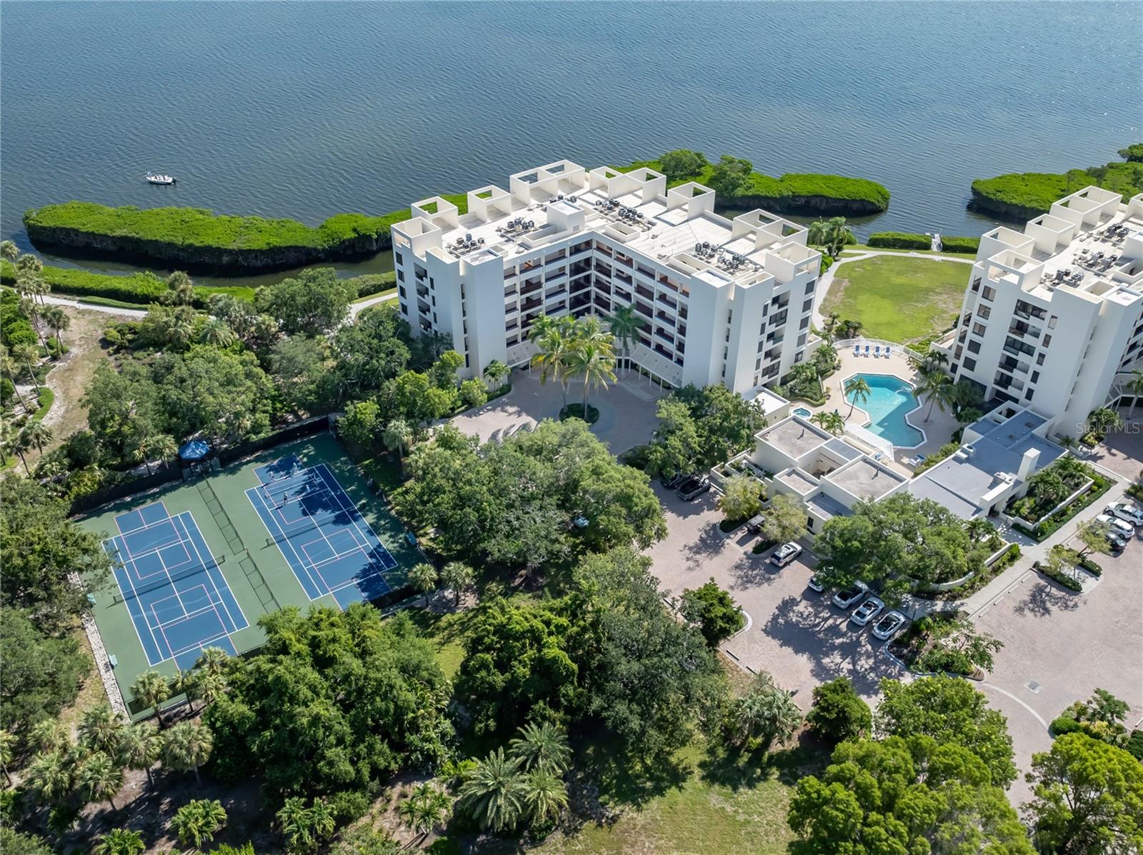 Details for 2020 Harbourside Drive 424, LONGBOAT KEY, FL 34228