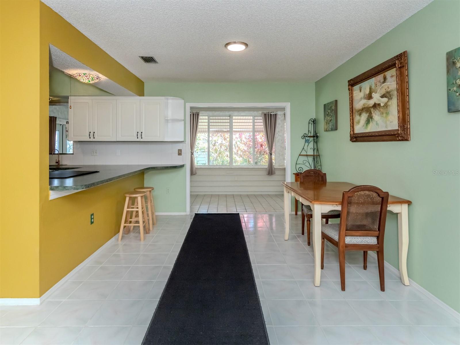 Image 12 of 26 For 601 Seminole Drive