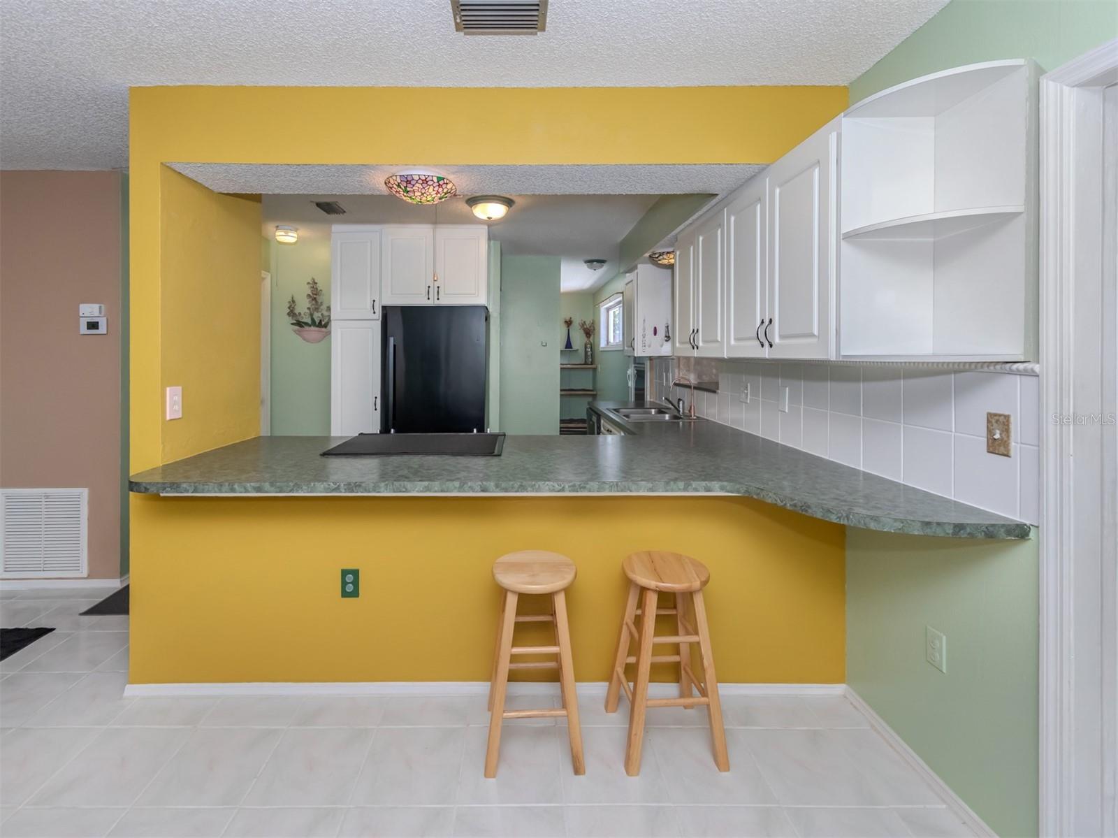 Image 14 of 26 For 601 Seminole Drive