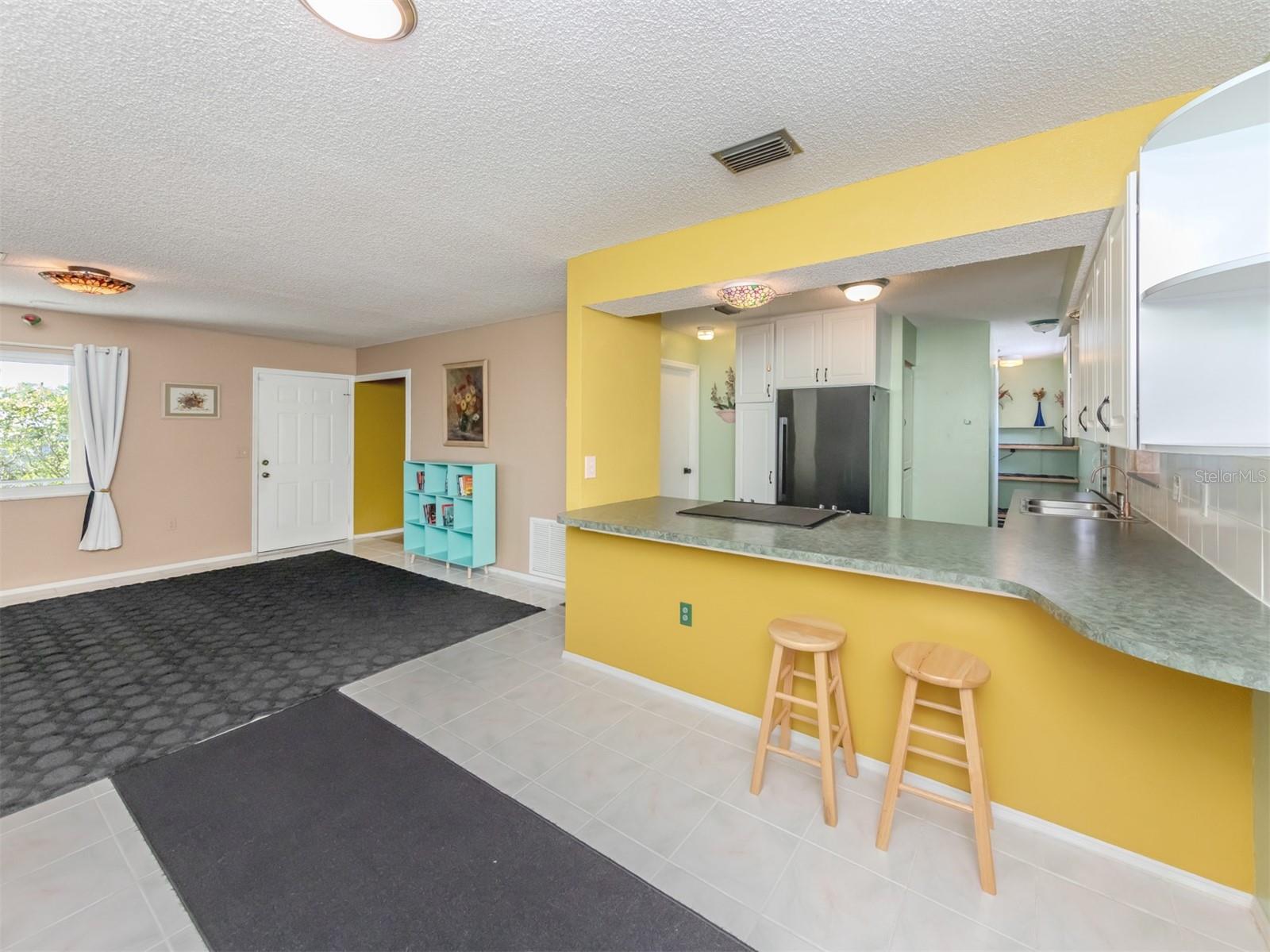 Image 15 of 26 For 601 Seminole Drive