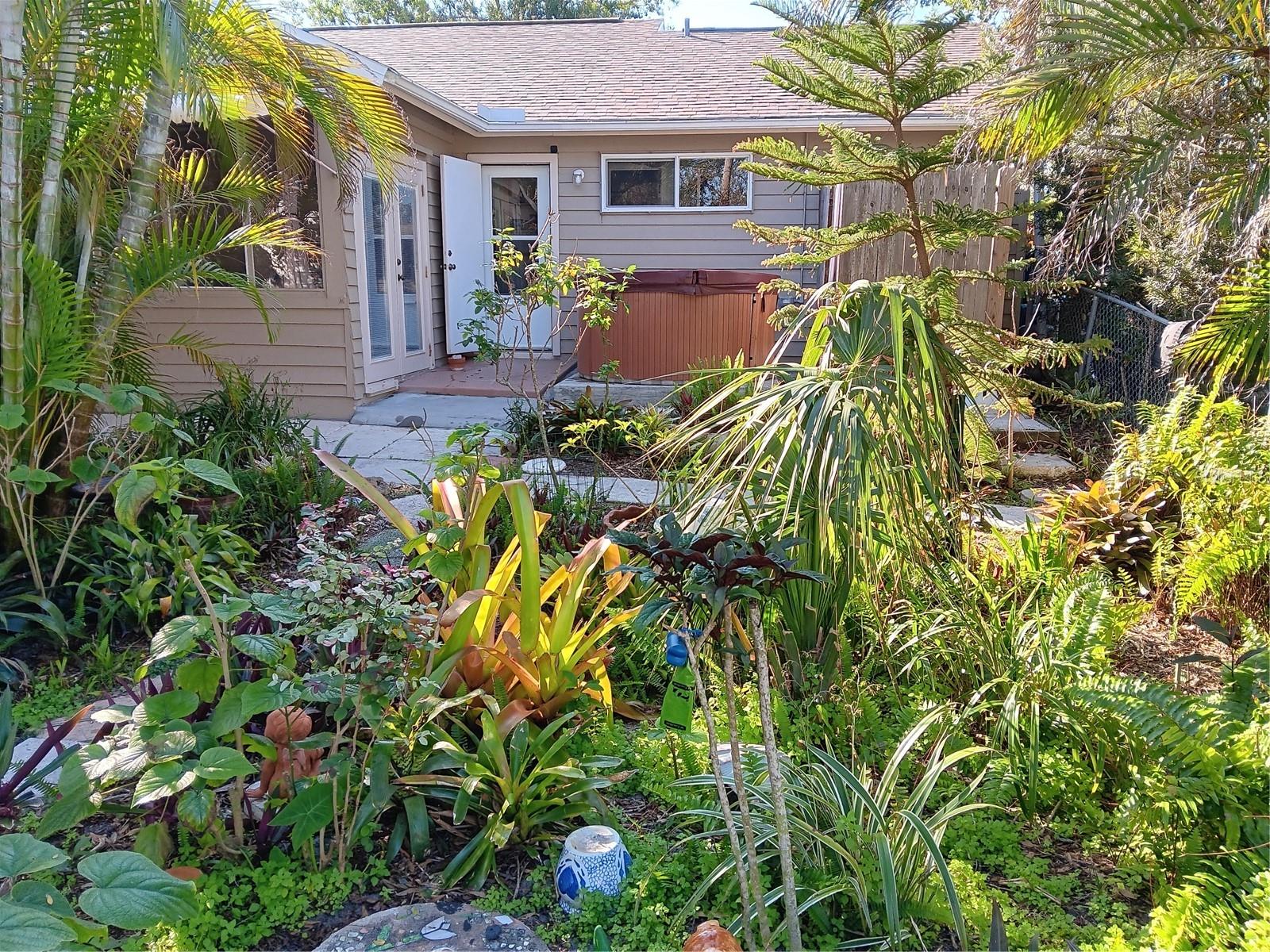 Image 22 of 26 For 601 Seminole Drive