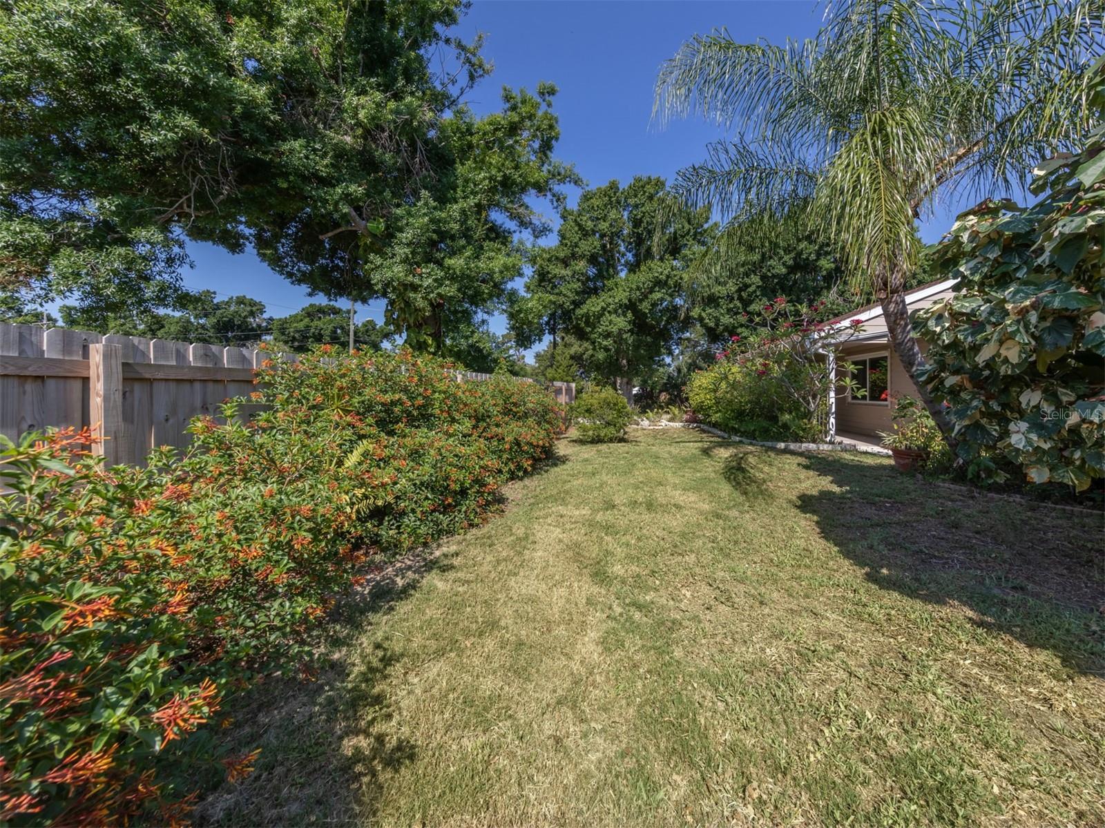 Image 24 of 26 For 601 Seminole Drive