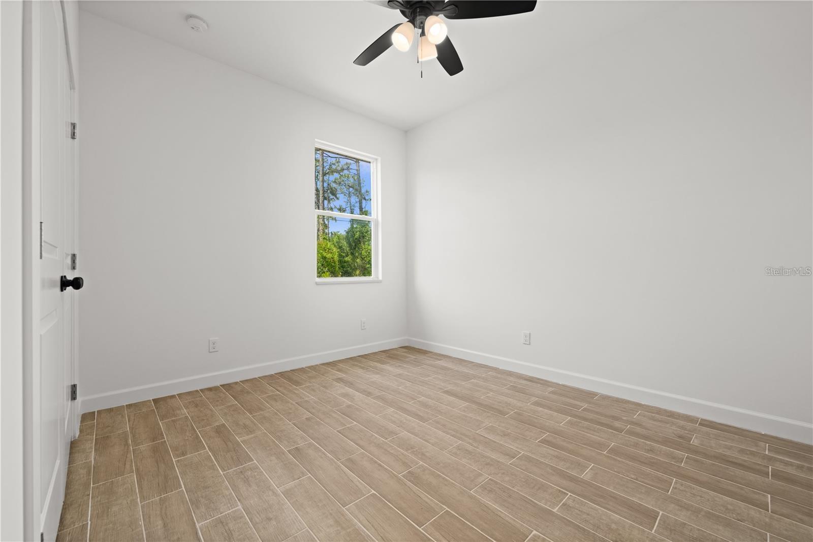 Image 11 of 18 For 18055 Dublin Avenue