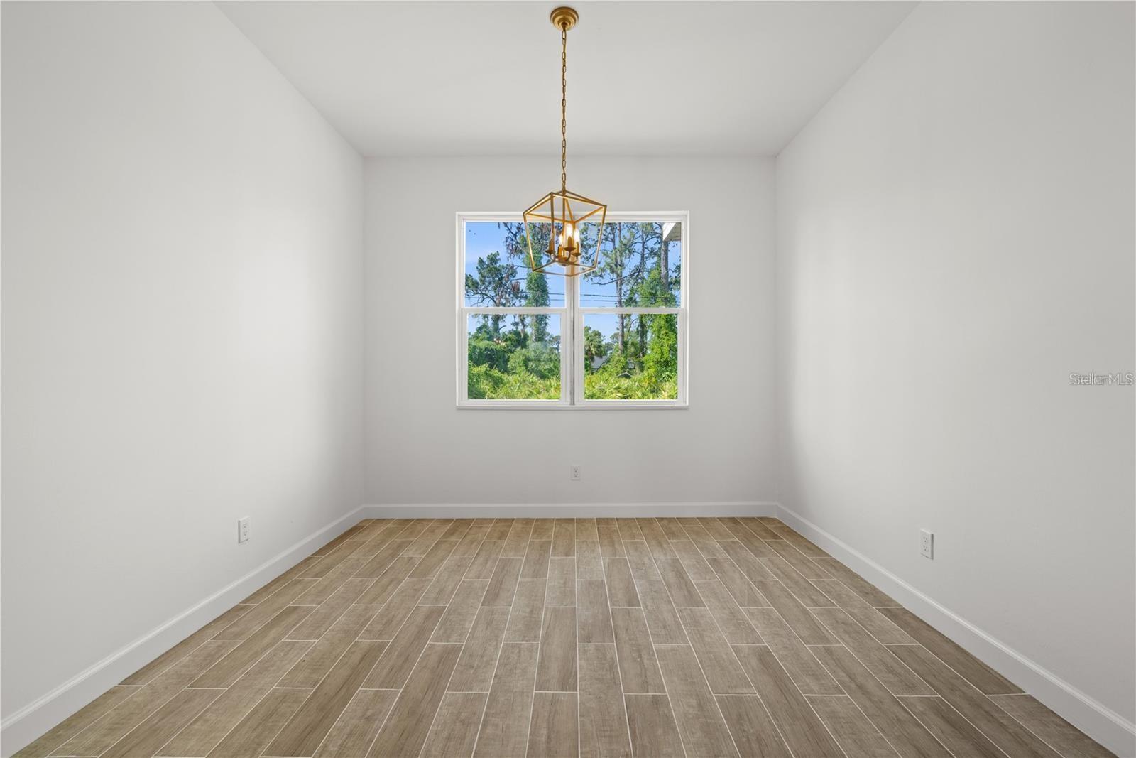 Image 13 of 18 For 18055 Dublin Avenue