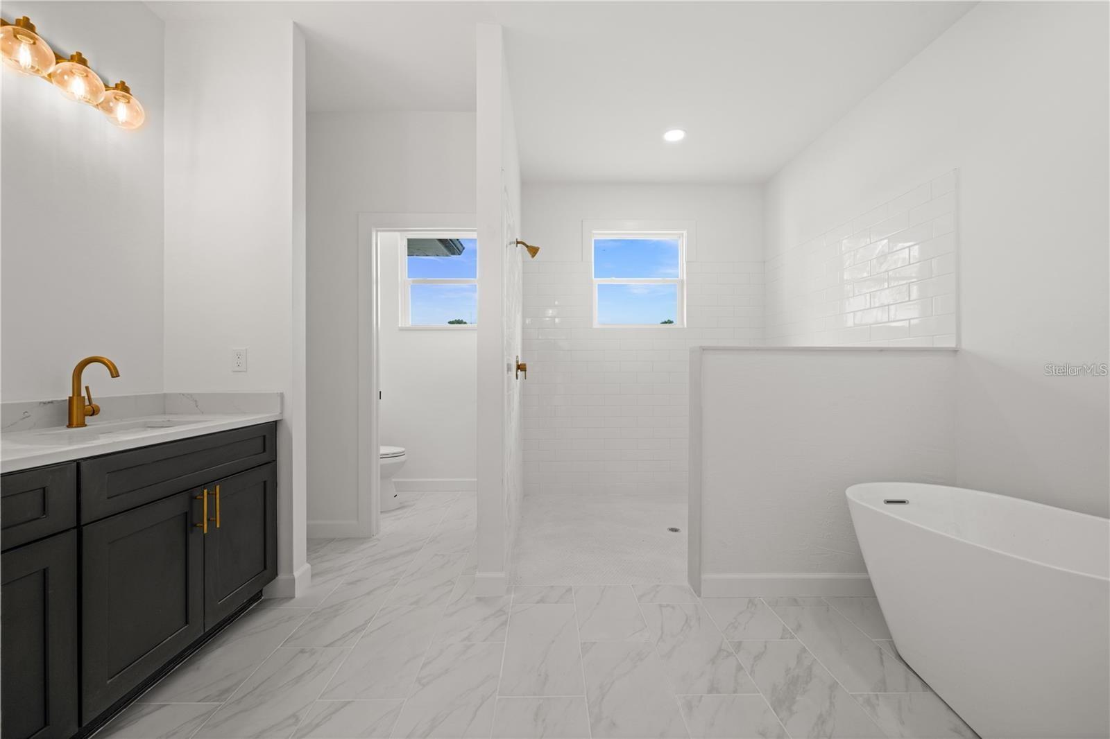 Image 15 of 18 For 18055 Dublin Avenue