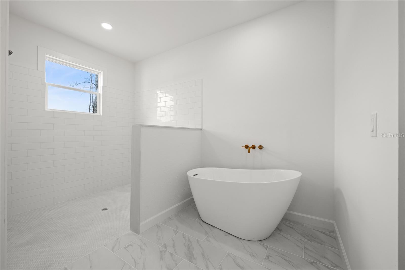 Image 16 of 18 For 18055 Dublin Avenue