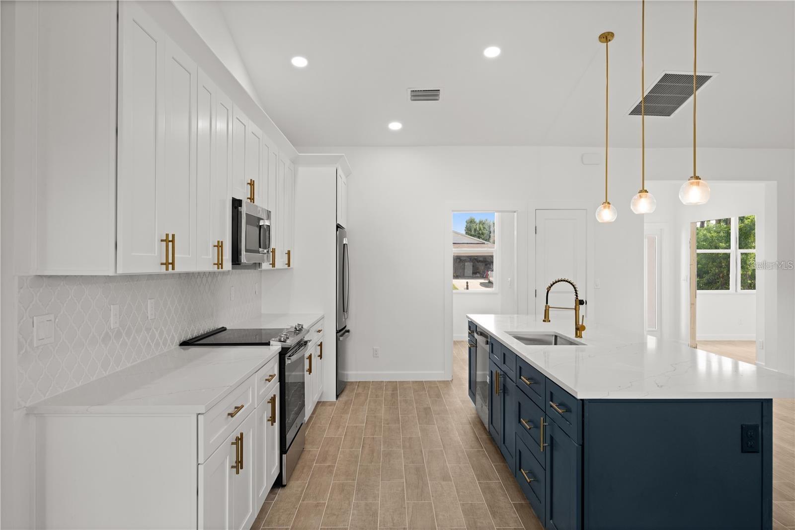 Image 2 of 18 For 18055 Dublin Avenue