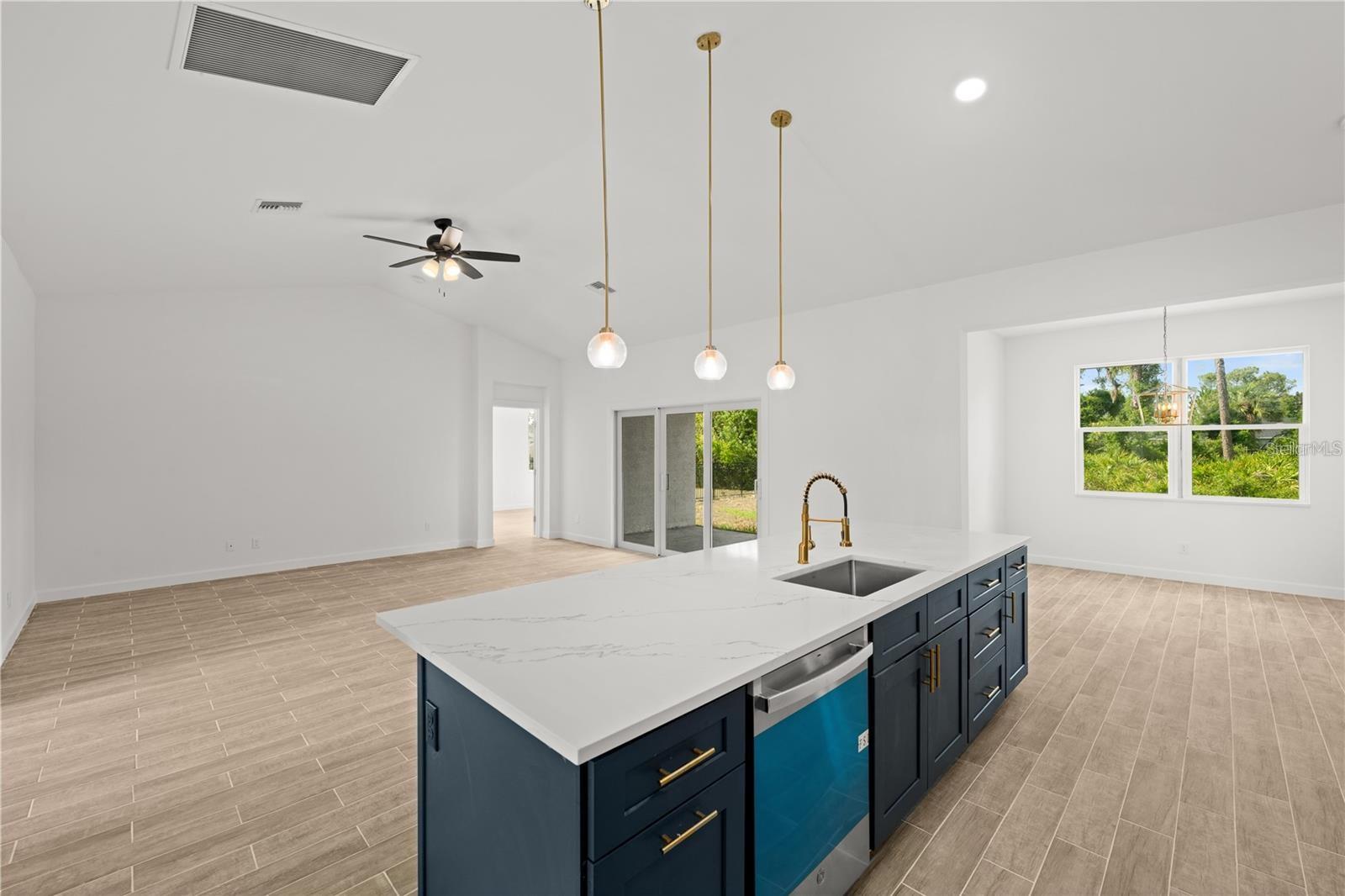 Image 3 of 18 For 18055 Dublin Avenue