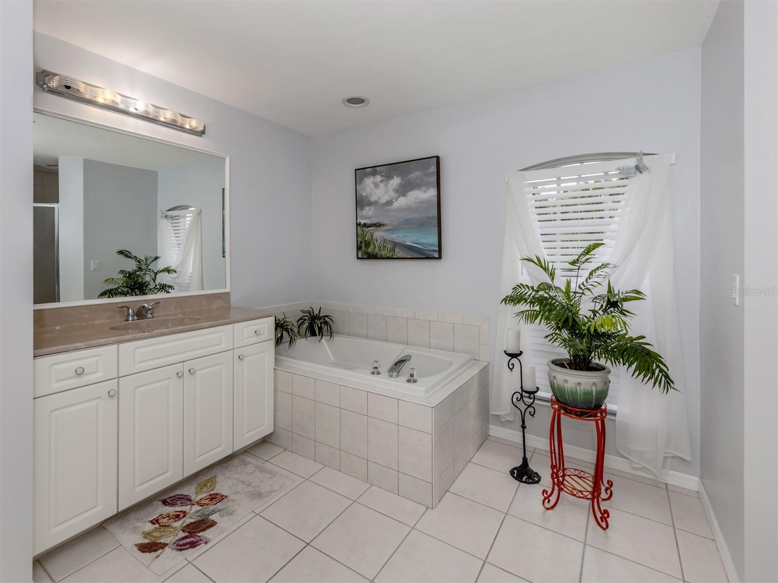Image 18 of 36 For 4743 Butterfly Lane