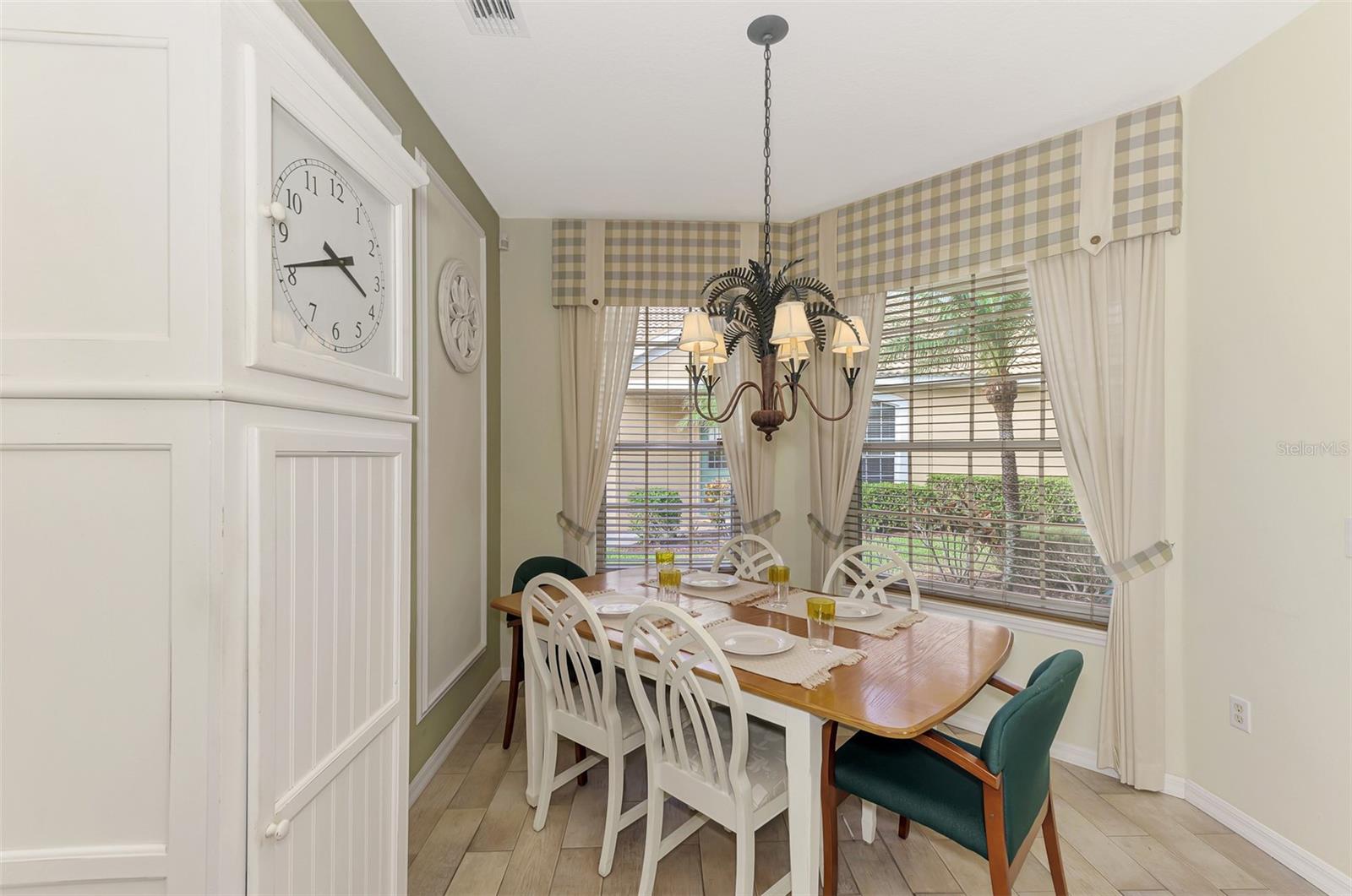 Image 17 of 51 For 4259 Whispering Oaks Drive