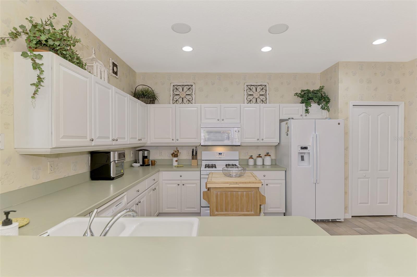 Image 20 of 51 For 4259 Whispering Oaks Drive