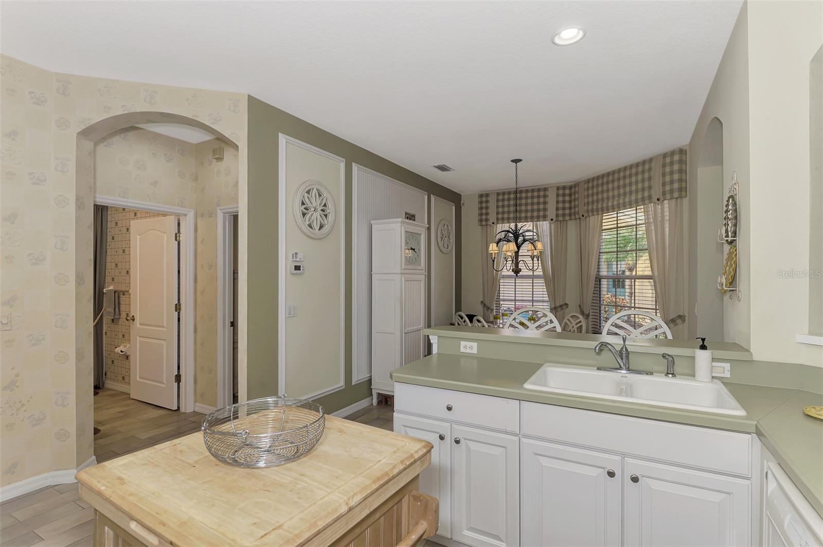 Image 24 of 51 For 4259 Whispering Oaks Drive