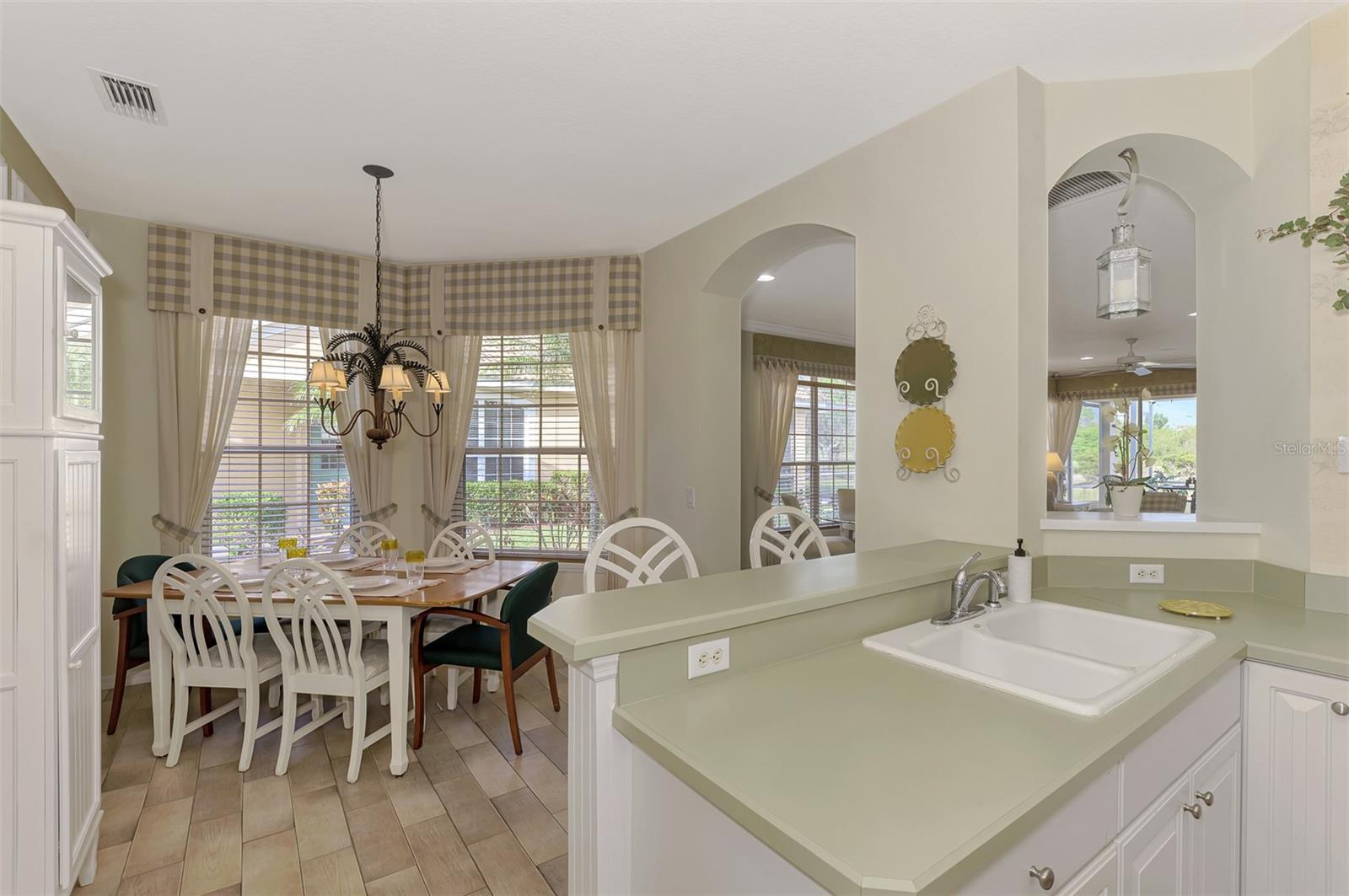 Image 25 of 51 For 4259 Whispering Oaks Drive