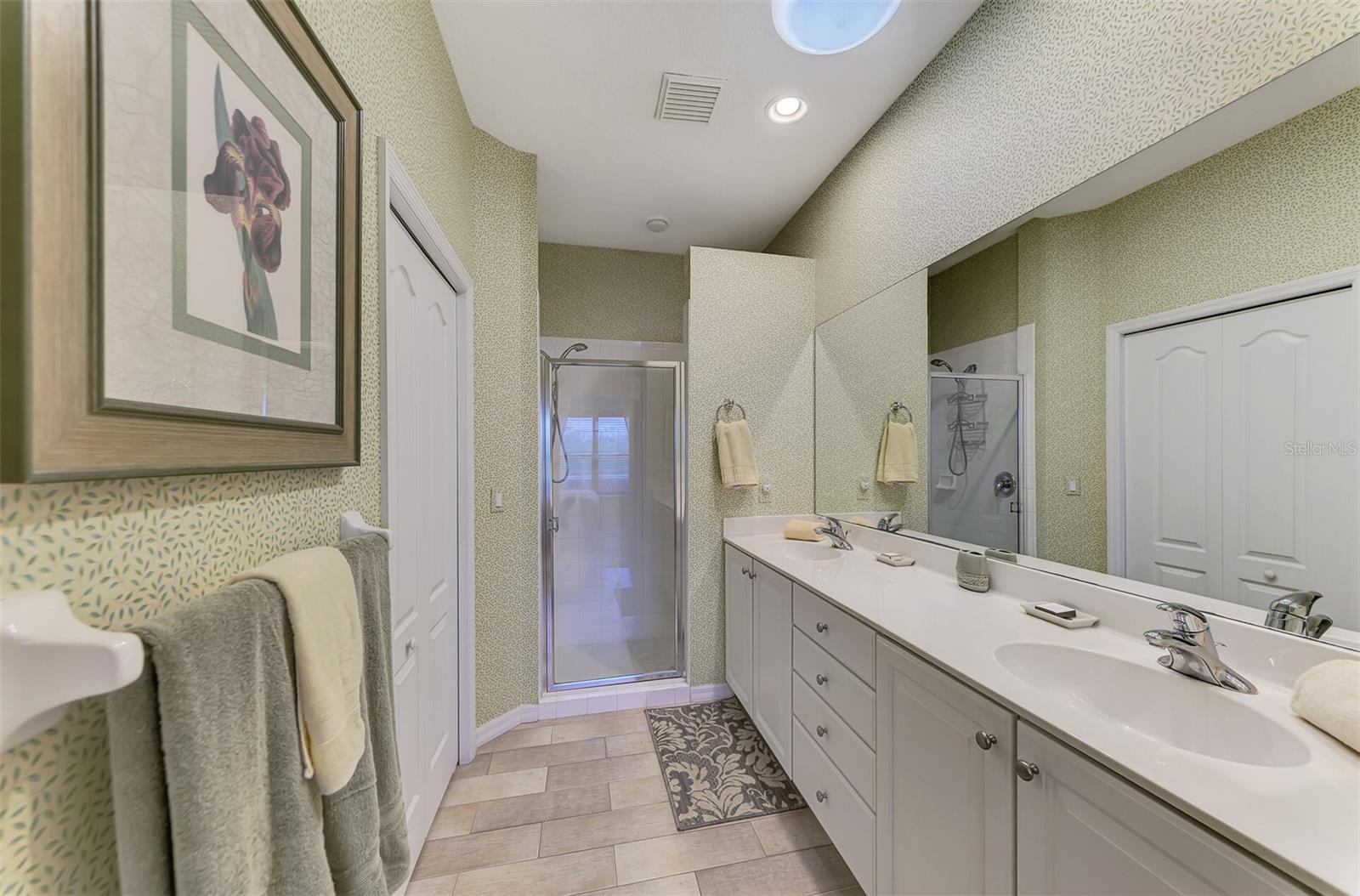 Image 31 of 51 For 4259 Whispering Oaks Drive