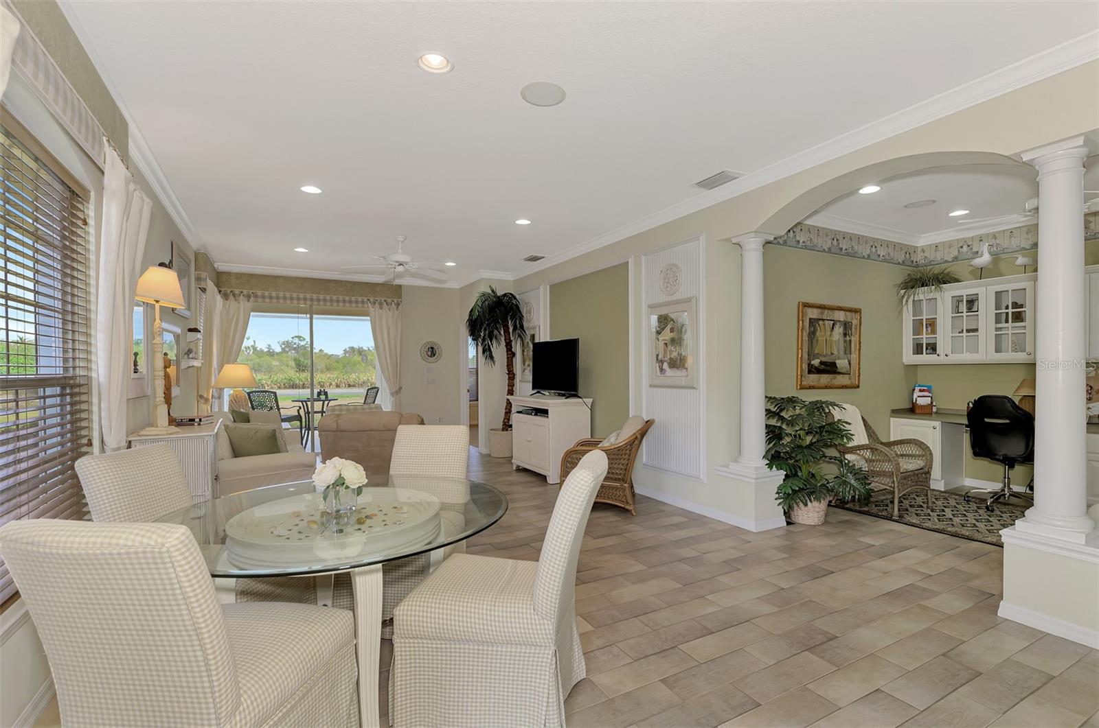 Image 9 of 51 For 4259 Whispering Oaks Drive