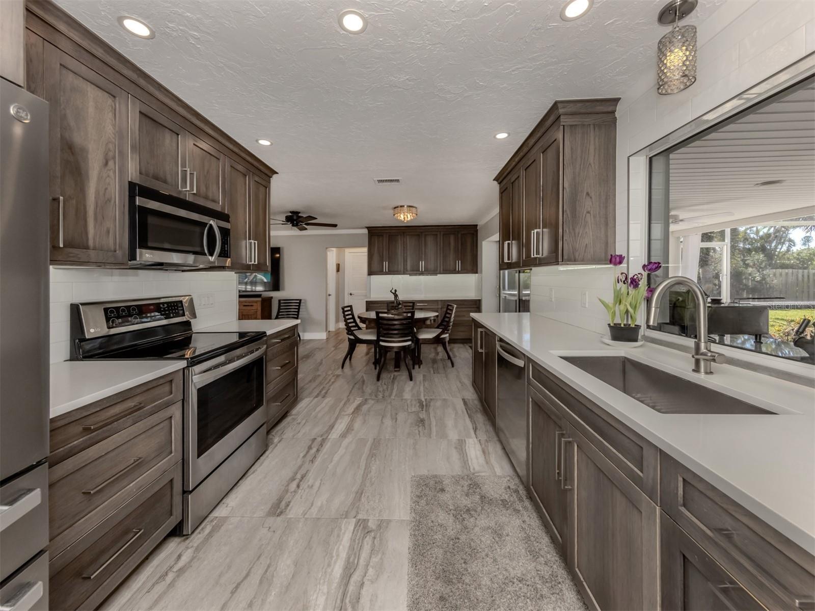 Image 10 of 50 For 809 Garland Avenue