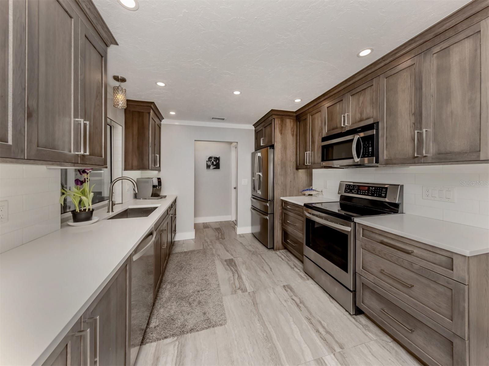 Image 13 of 50 For 809 Garland Avenue