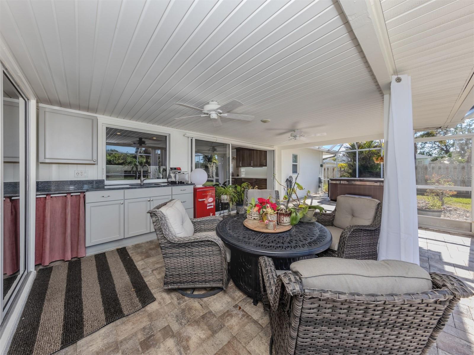 Image 21 of 50 For 809 Garland Avenue