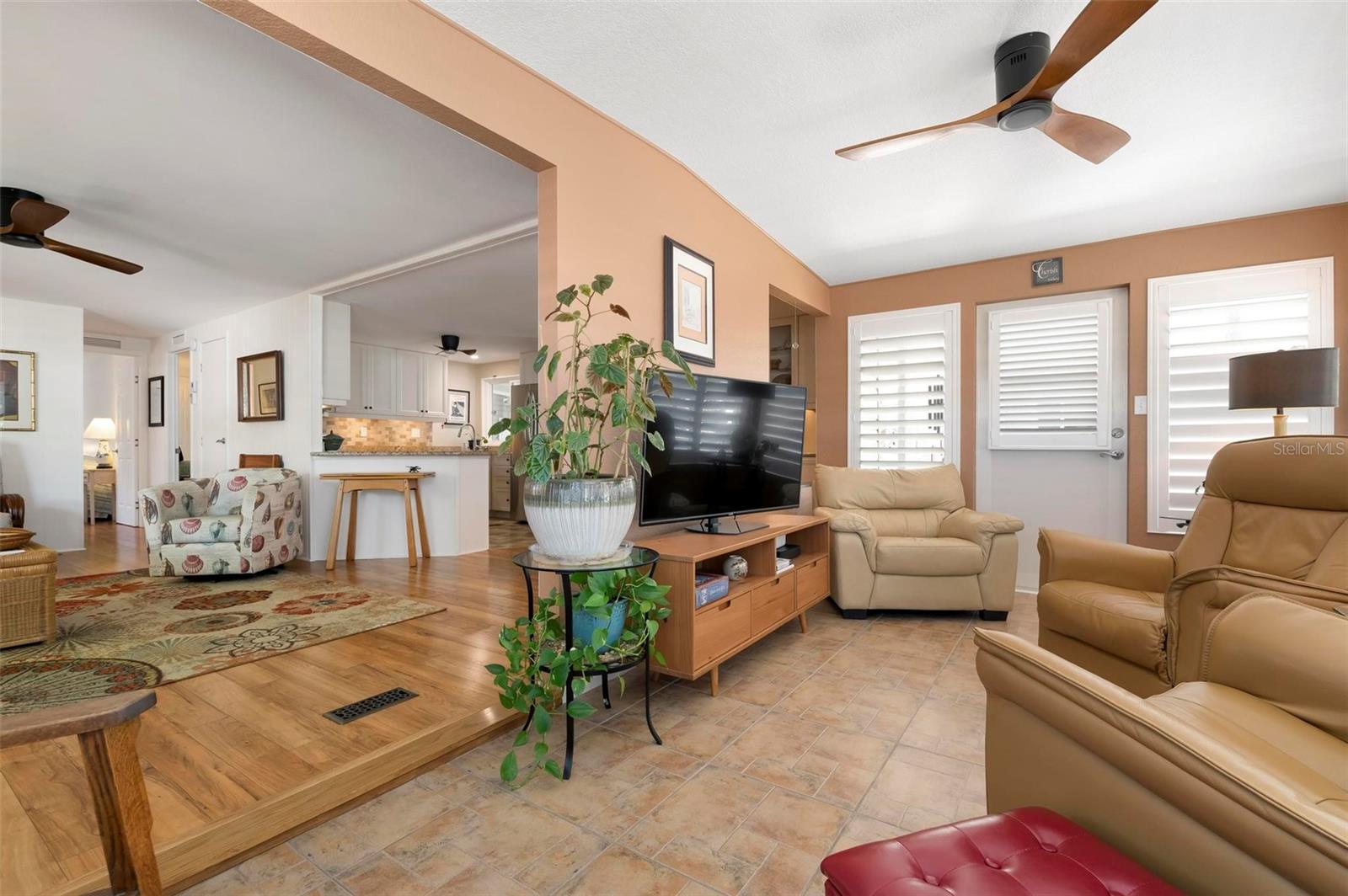 Image 17 of 41 For 5781 Sunflower Road