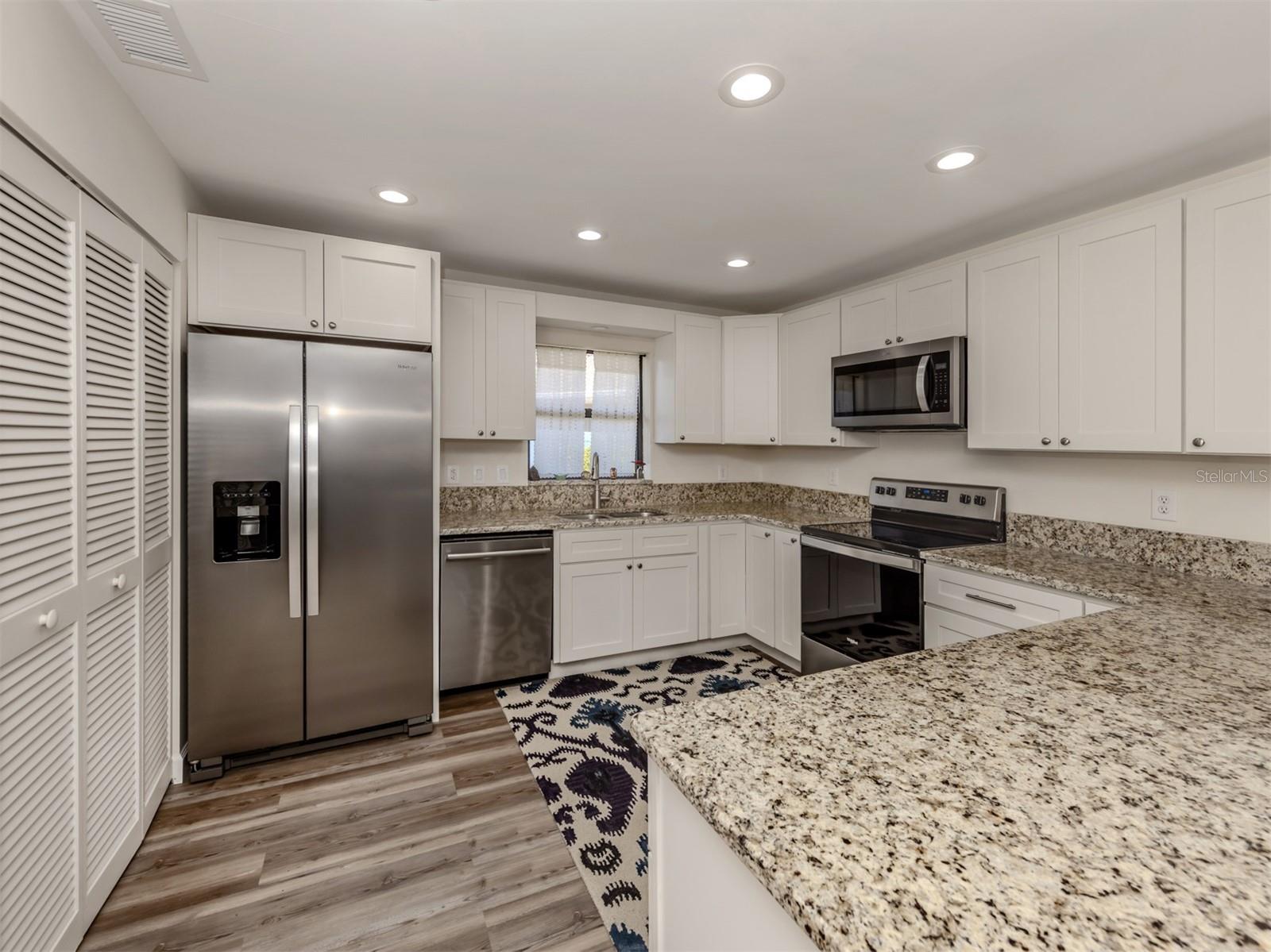 Image 17 of 74 For 4060 Barbary Lane