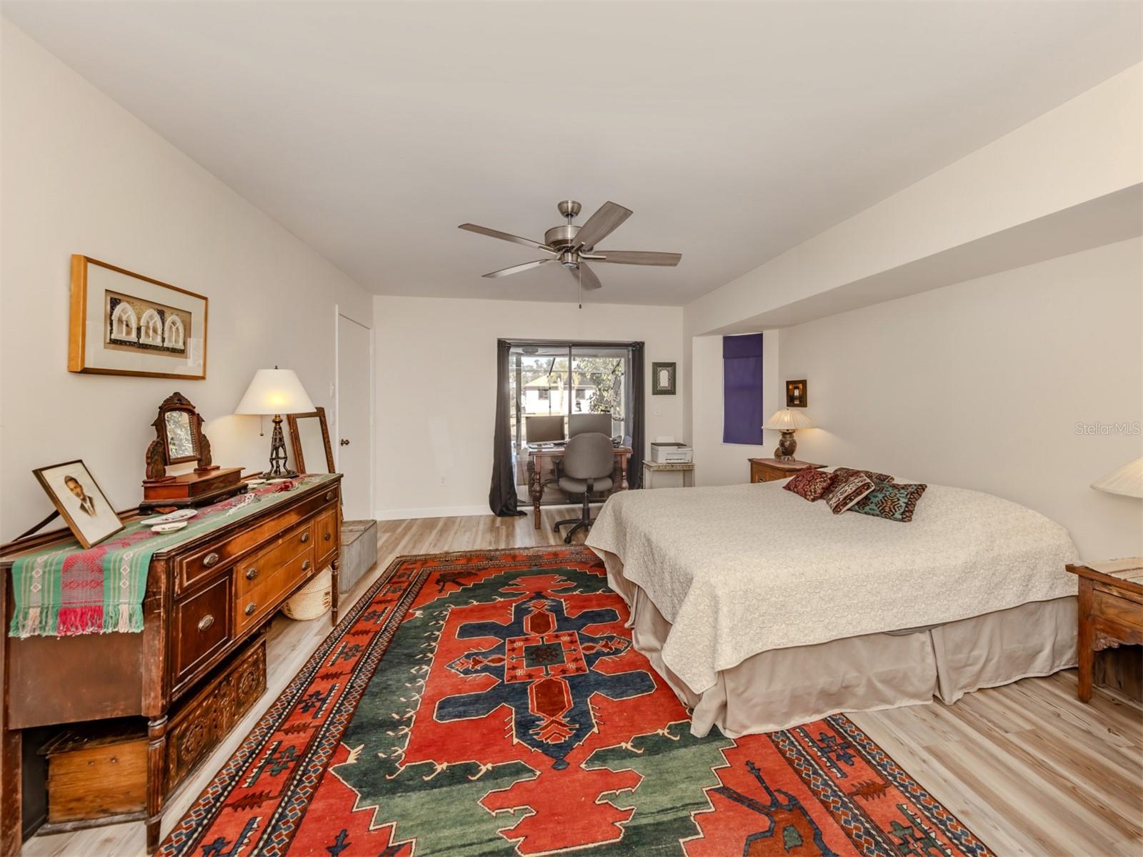Image 28 of 74 For 4060 Barbary Lane