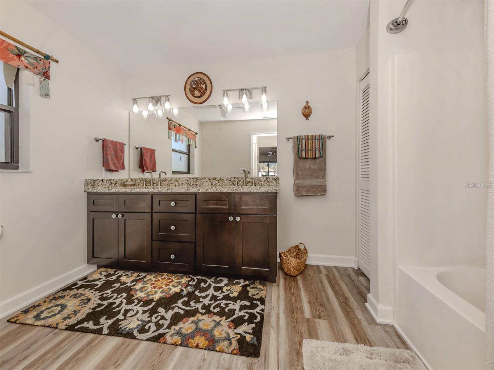 Image 29 of 74 For 4060 Barbary Lane