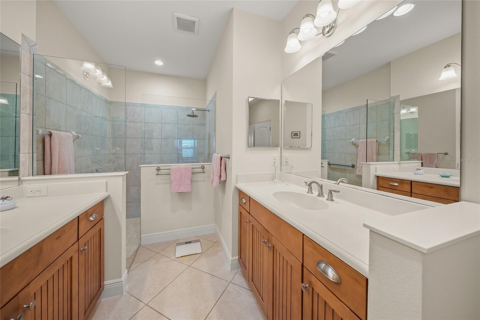 Image 15 of 56 For 11204 Mcdermott Court 11204