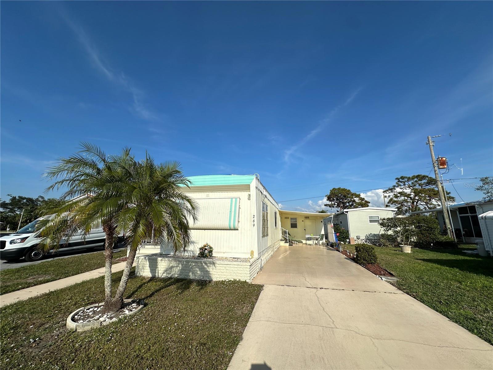 Details for 269 Outer Drive, VENICE, FL 34285