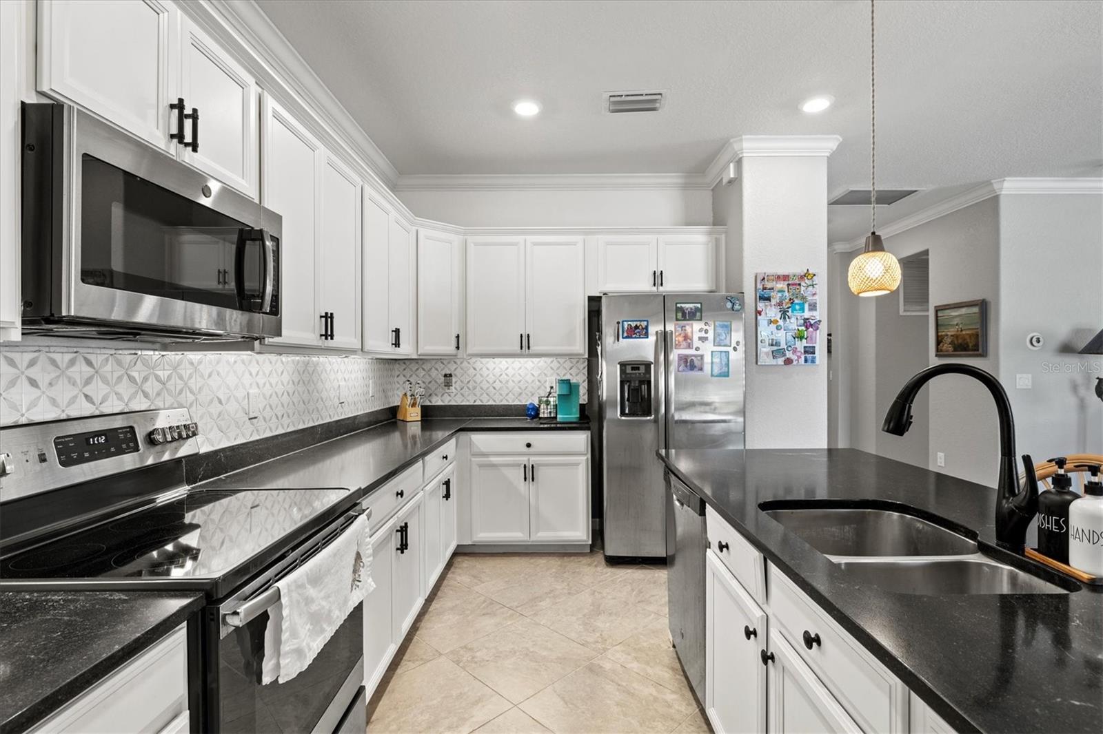 Image 18 of 88 For 10466 Medjool Drive