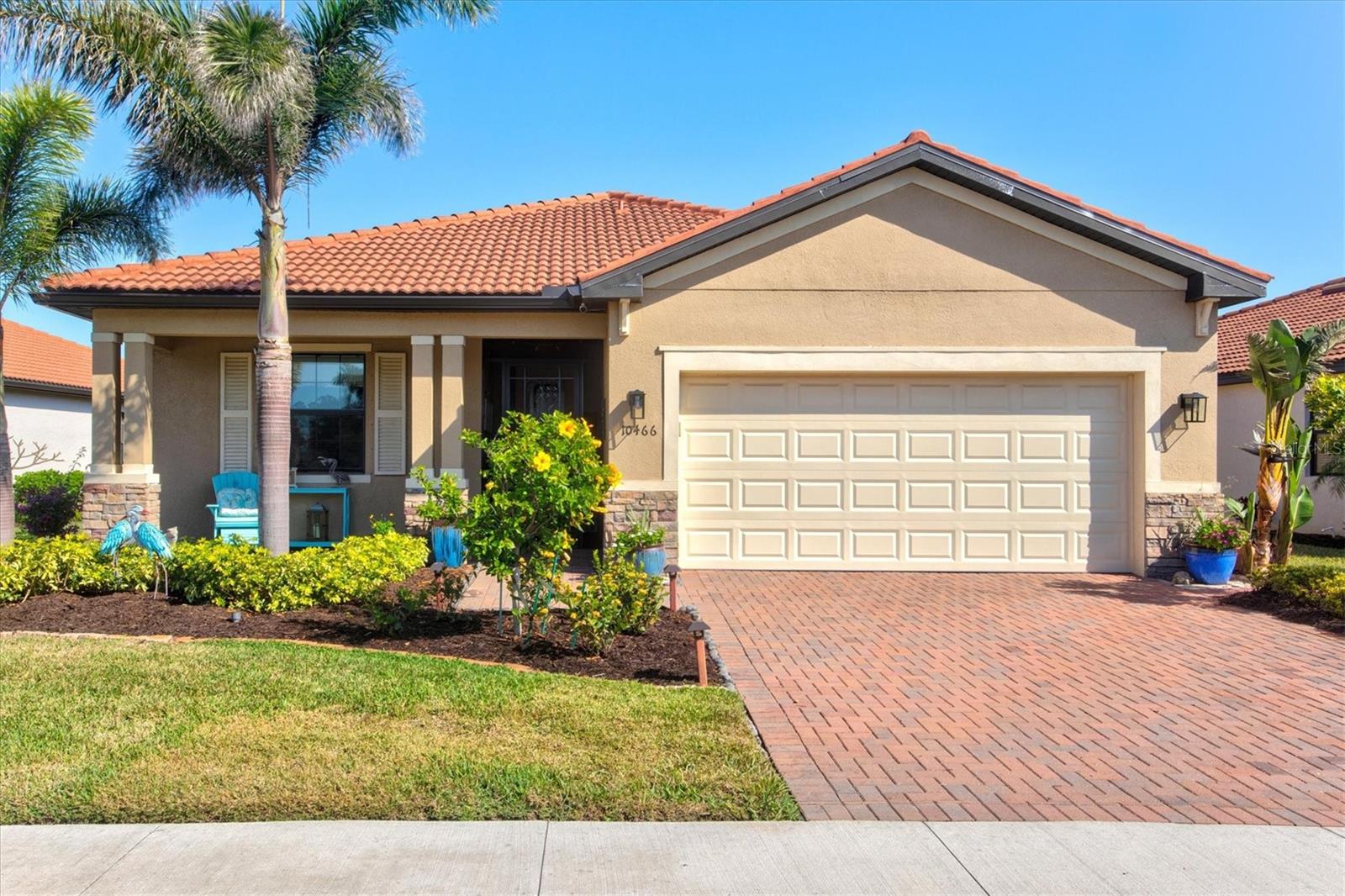 Image 5 of 88 For 10466 Medjool Drive
