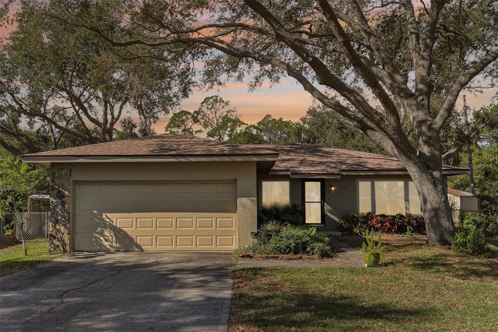 Details for 9790 Parkwood Court, SEMINOLE, FL 33777