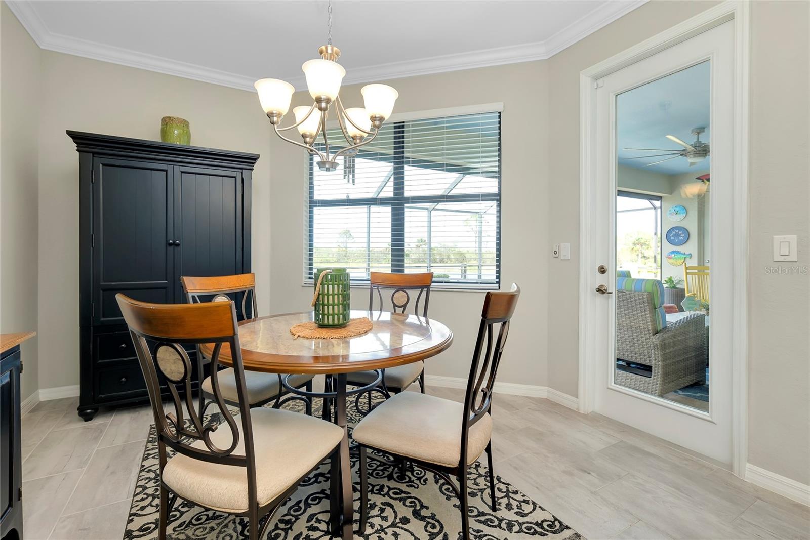 Listing photo id 29 for 13730 Vancanza