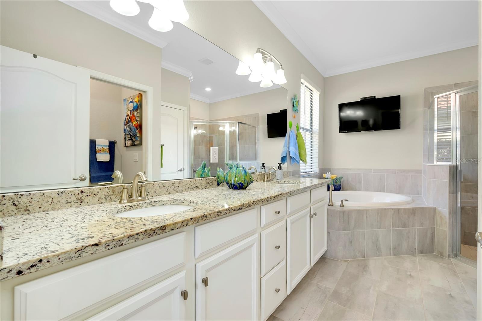 Listing photo id 34 for 13730 Vancanza