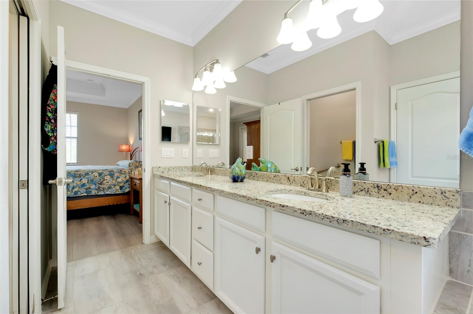 Listing photo id 37 for 13730 Vancanza