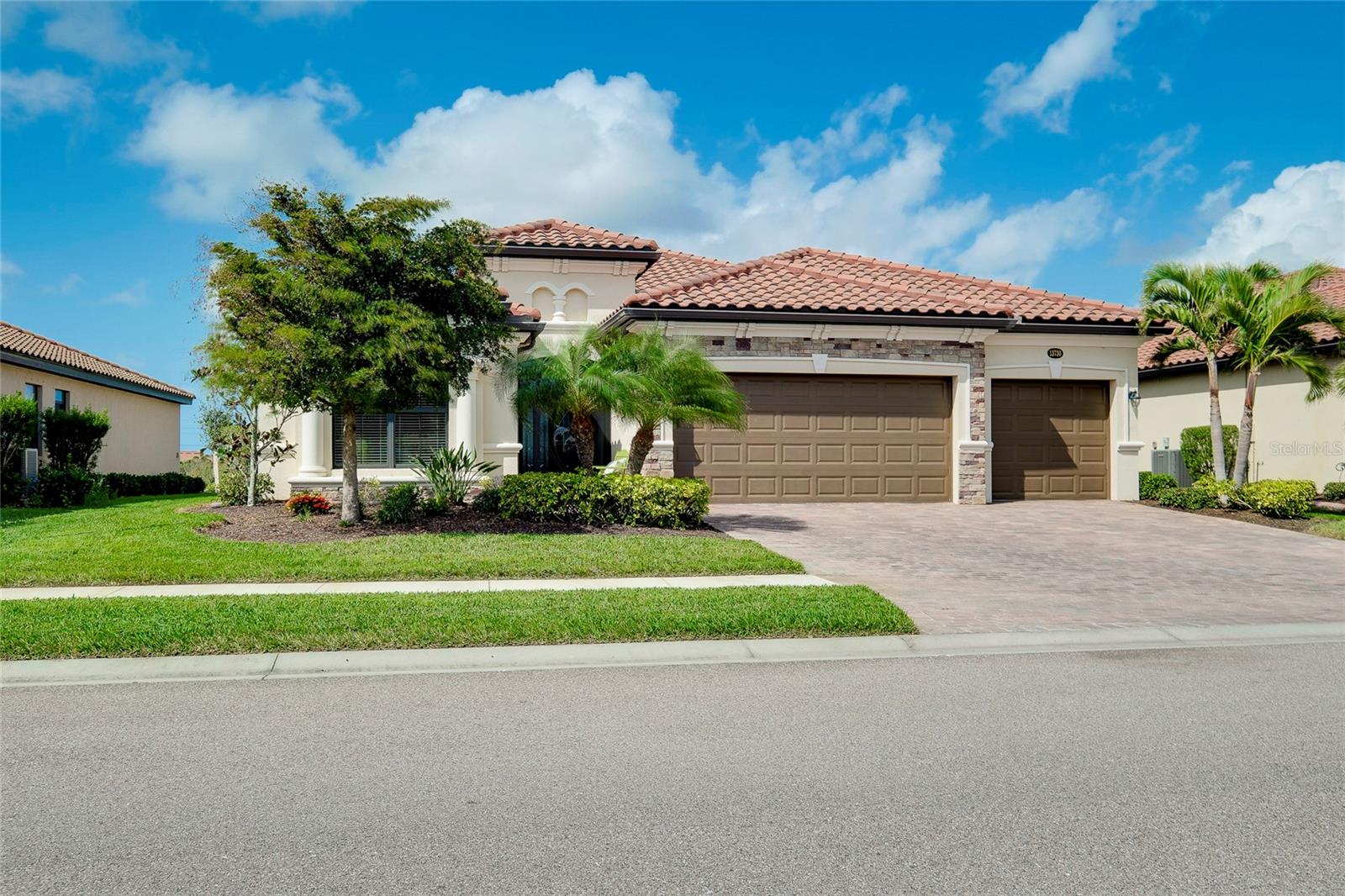 Listing photo id 67 for 13730 Vancanza
