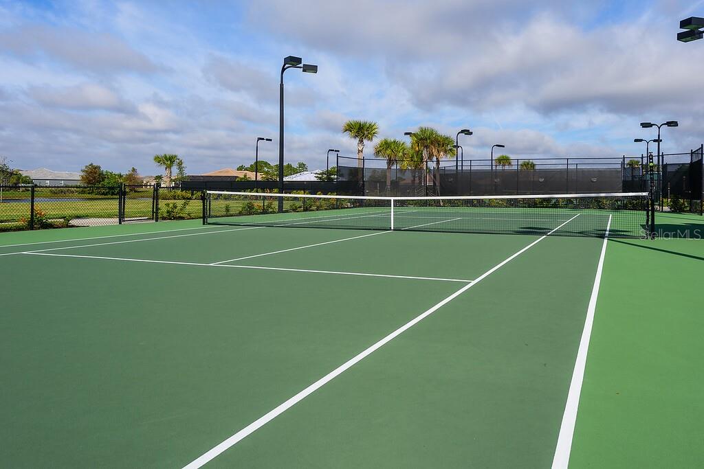 Listing photo id 77 for 13730 Vancanza