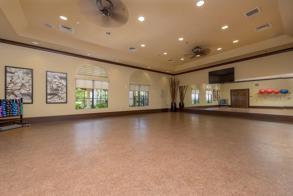 Listing photo id 81 for 13730 Vancanza