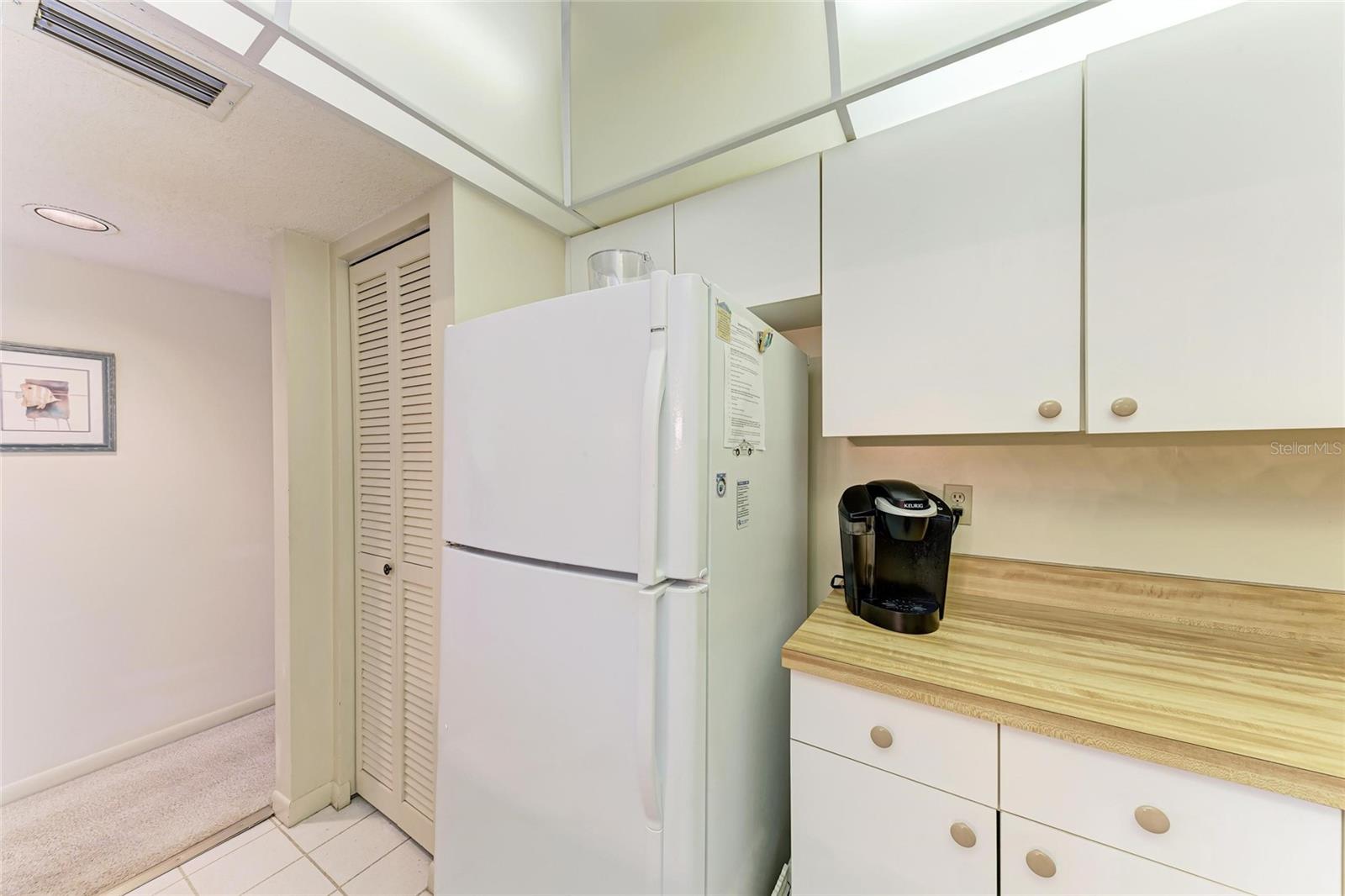 Image 18 of 53 For 630 Bird Bay Drive E 208