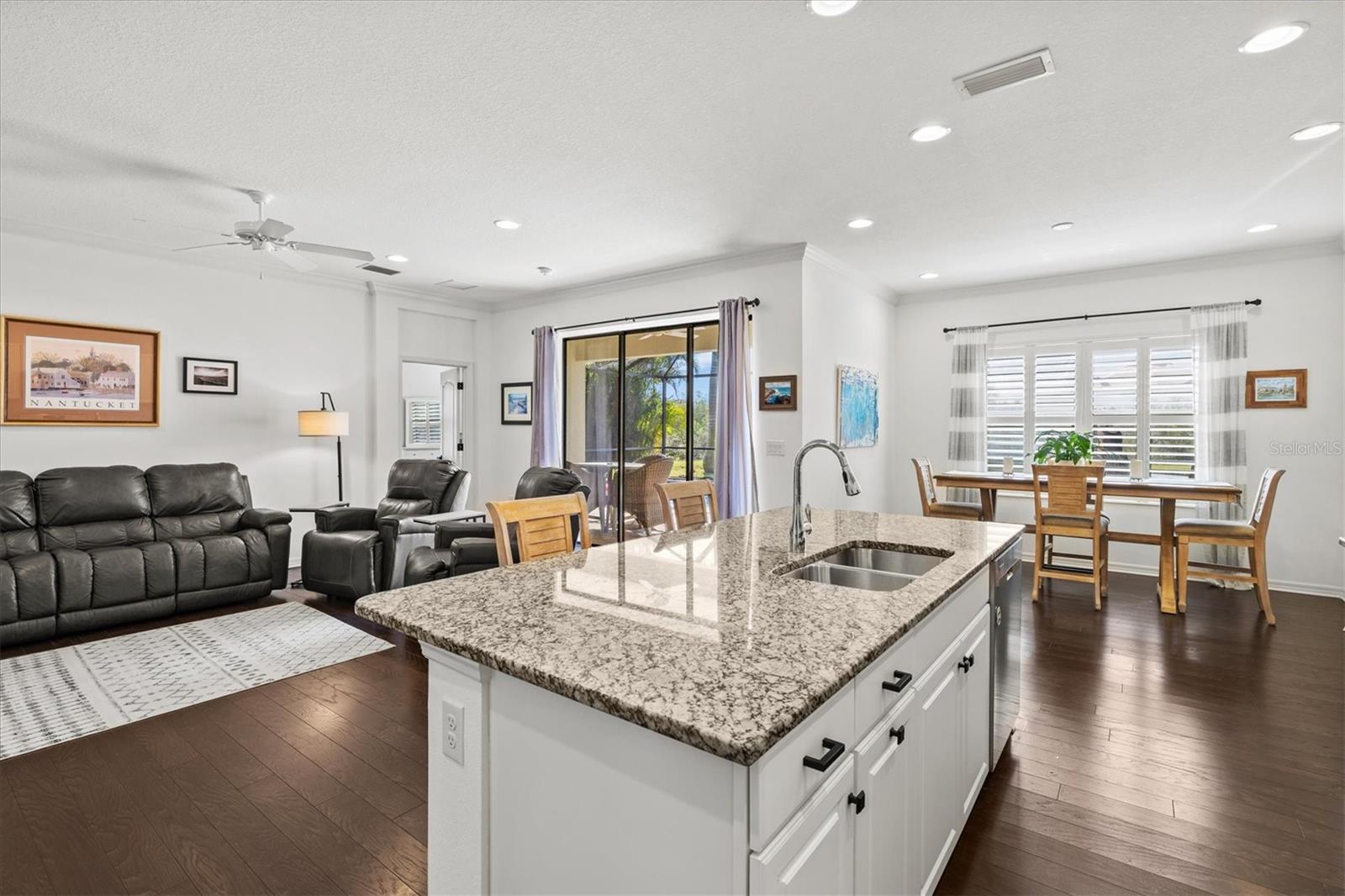 Image 16 of 83 For 351 Carlino Drive