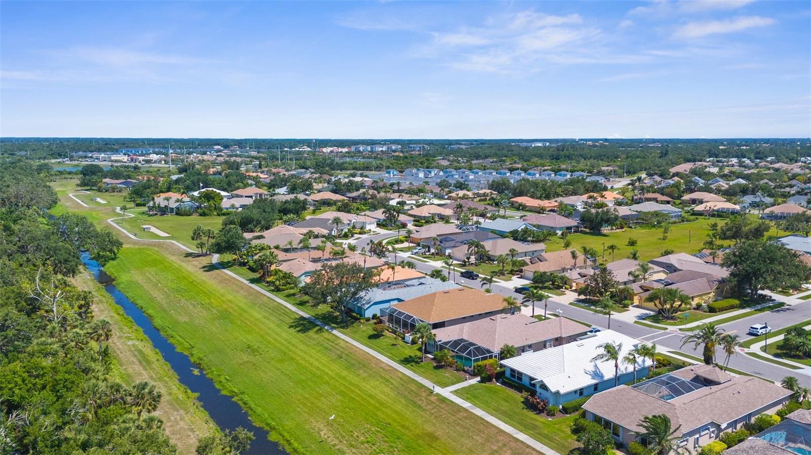 Image 36 of 40 For 213 Venice Palms Boulevard