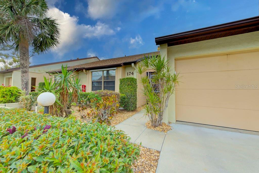 Image 3 of 23 For 1211 Capri Isles Boulevard 174