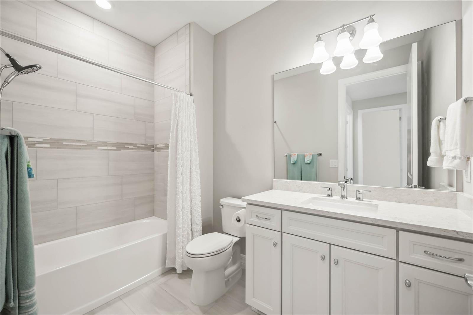 Image 31 of 65 For 13867 Vadini Street