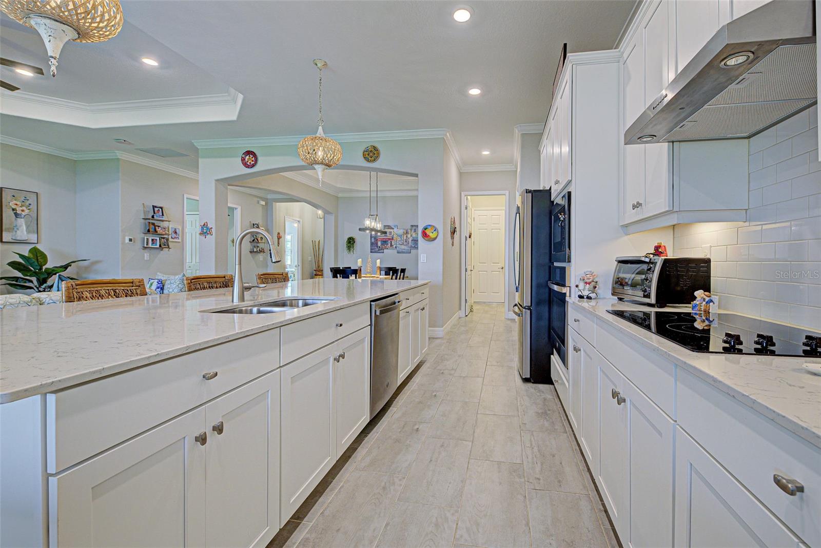 Image 17 of 93 For 23415 Waverly Circle