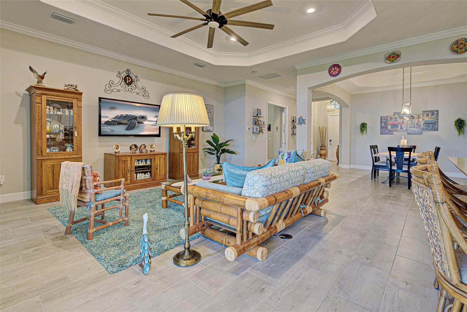 Image 21 of 93 For 23415 Waverly Circle