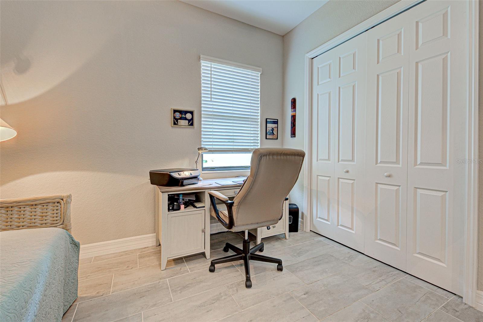 Image 24 of 93 For 23415 Waverly Circle