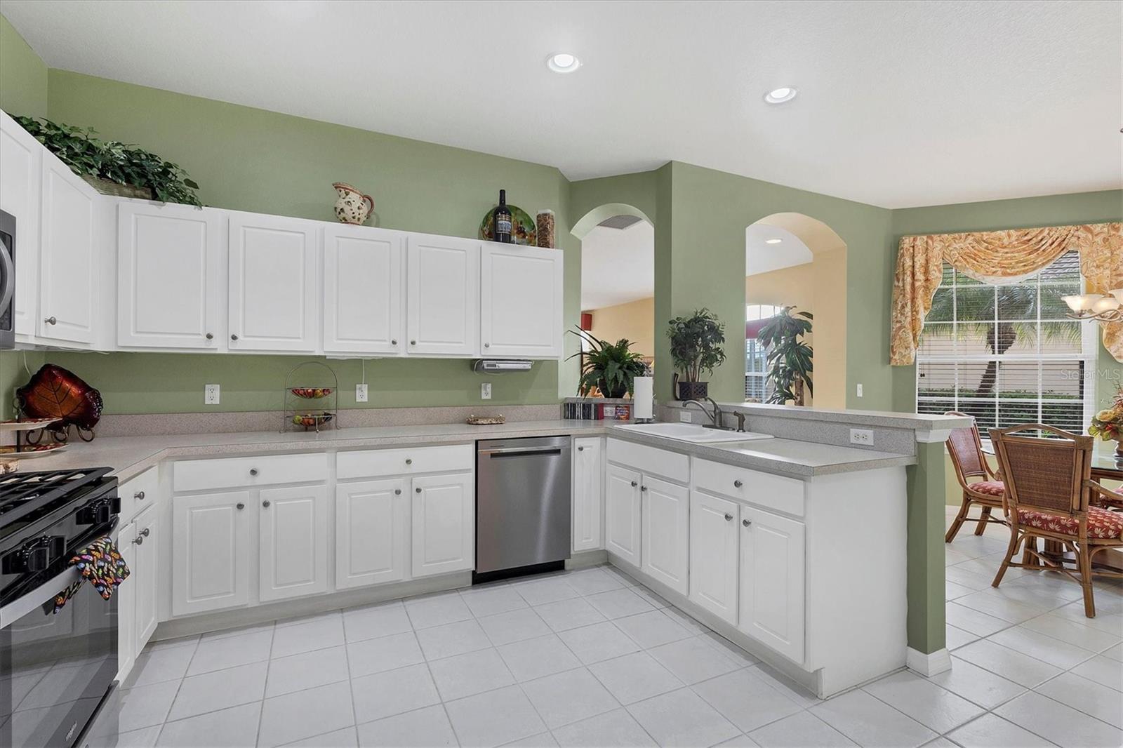 Image 16 of 62 For 4301 Whispering Oaks Drive