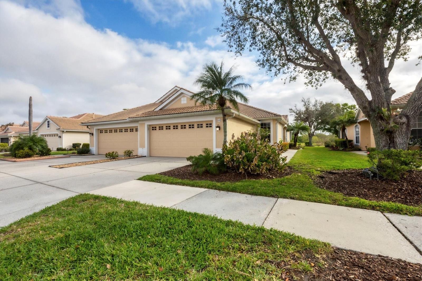 Image 2 of 62 For 4301 Whispering Oaks Drive